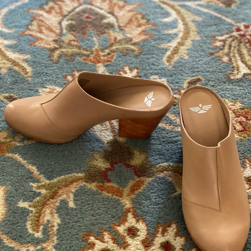 Fortress of Inca Abby Mule, never worn